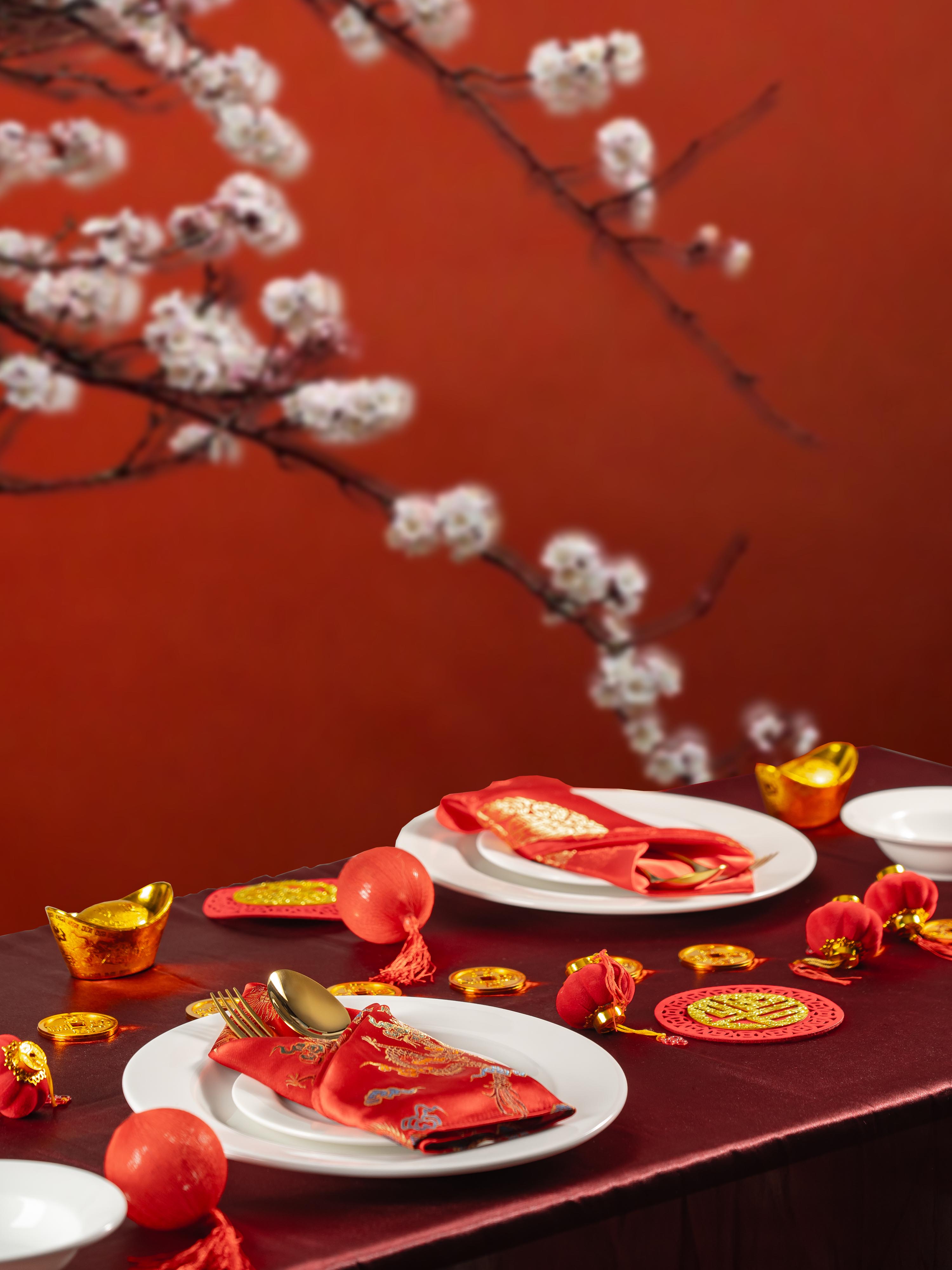 The Essence of Family Dinners During Chinese New Year