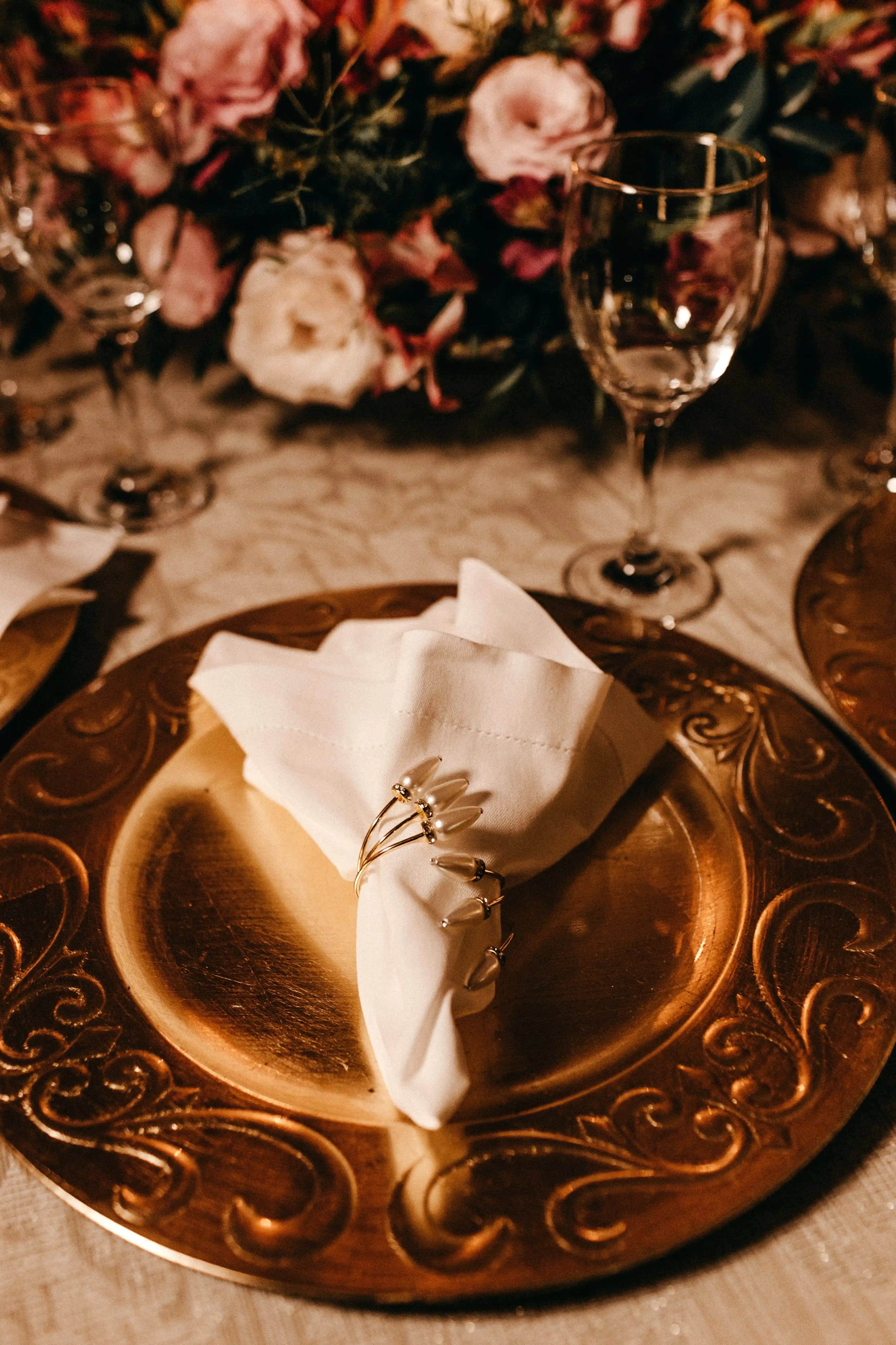 The Proper Way to Use Napkins at a Banquet